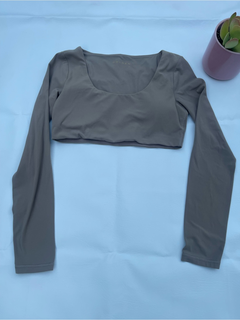 Long Sleeve Scoop Neck Crop Top - brown size M women’s